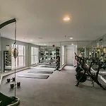 Modern 2-Bedroom Suite In Perimeter Center
